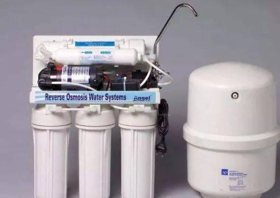 廚房中這兩樣電器沒(méi)必要買，入住后才懊惱凈水器成雞肋